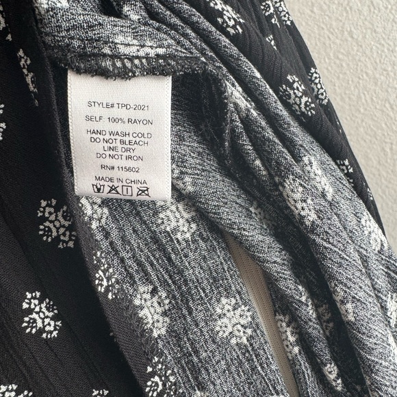 Aztec Printed Halter Maxi Dress - Picture 6 of 8